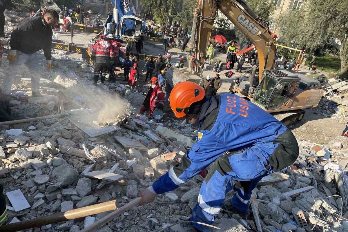 Spasilački tim iz BiH nastavlja svoj rad u Turskoj, dodatnih 10 spasilaca ubrzaće potragu