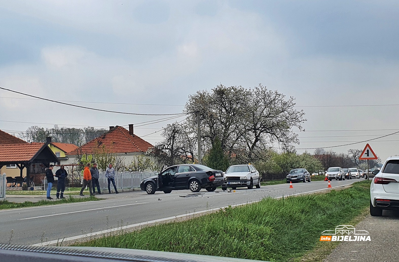 Nezgoda na putu Bijeljina - Tuzla, saobraćaj usporen (FOTO)