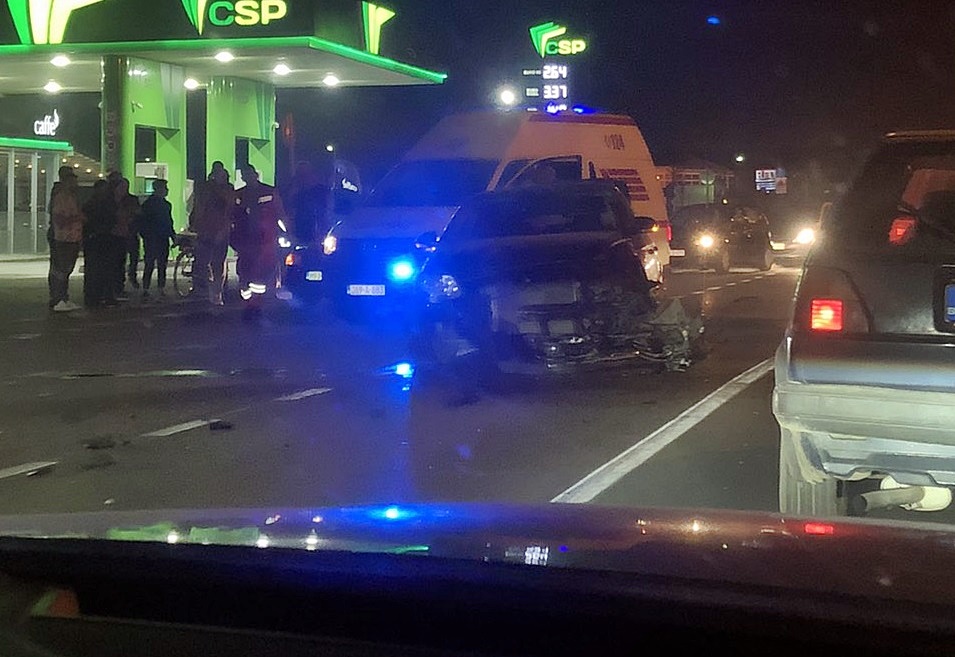 Sudar izazvala pijana Bijeljinka: Više povrijeđenih, slupano pet vozila (FOTO)