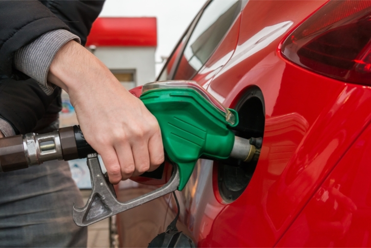 Litar benzina bi u Njemačkoj uskoro mogao koštati 2,5 evra