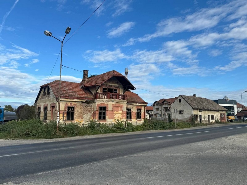 Centar Dvorova dobija novi izgled (FOTO)