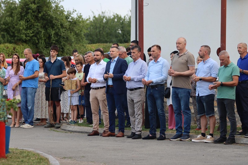 Više od 200 učesnika na tradicionalnom petrovdanskom lilanju u Donjoj Trnovi