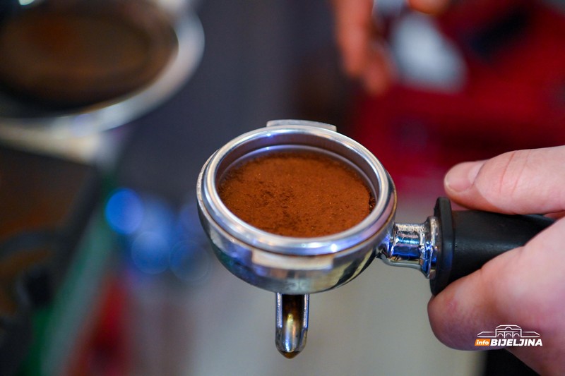 Bijeljinski barista: Imamo kafu kvalitetnu kao u Italiji, ali griješimo u pripremi (VIDEO)