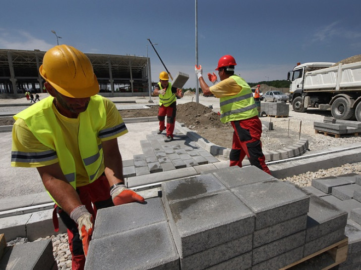 Srpska ostaje na kvoti od 2.000 stranih radnika: Poslodavci upozoravaju na sporu birokratiju i rastuće potrebe