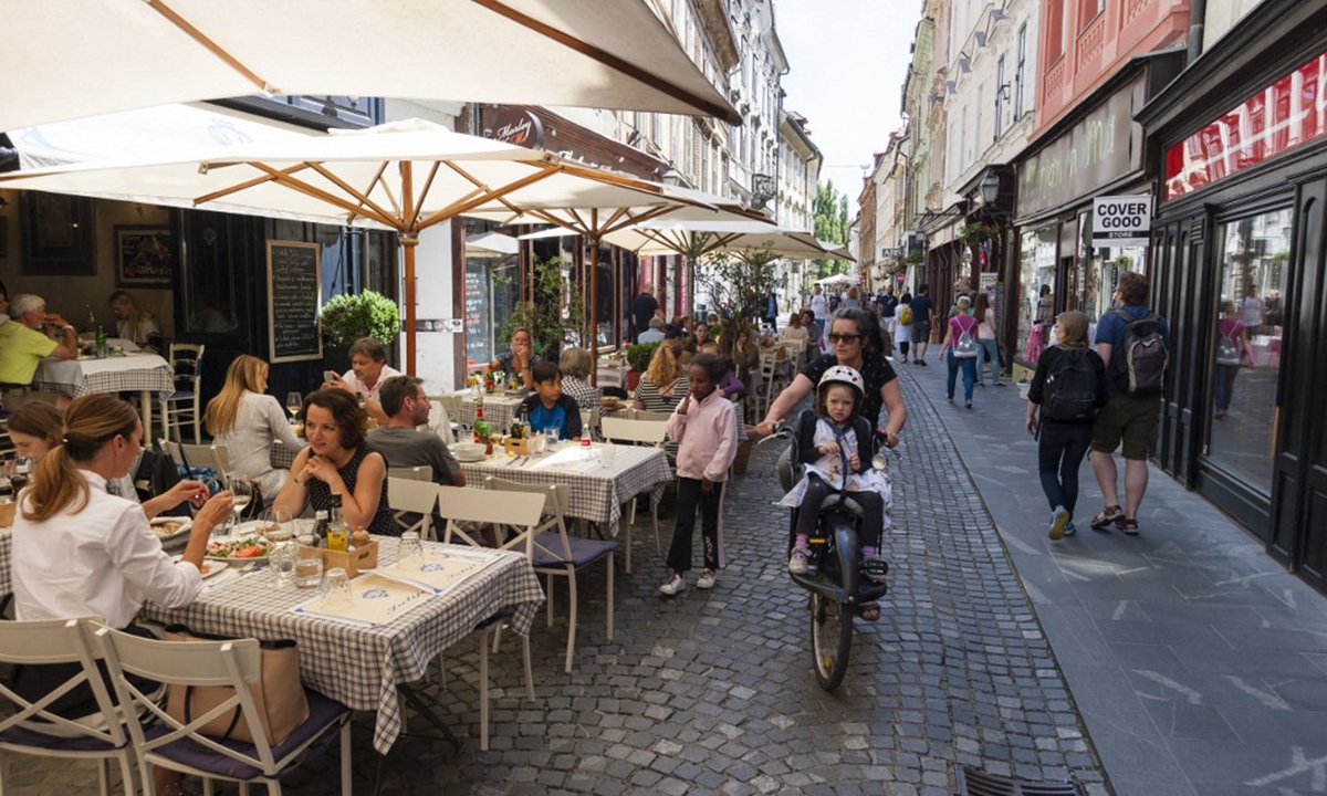 Slovenija dodatno ublažava mjere