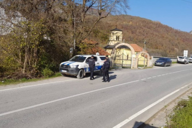 Ubijeni brat i sestra u Bijelom Polju: Policija apeluje na građane da ne izlaze iz kuća, napadač u bjekstvu