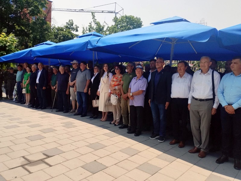 Poruke mira i ponosa u Bijeljini: Sjećanje na heroje Druge semberske brigade /FOTO/