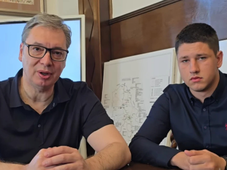 Vučić sa Pavlovićem nakon napada: Bolje Ćaci, nego naci! (VIDEO)