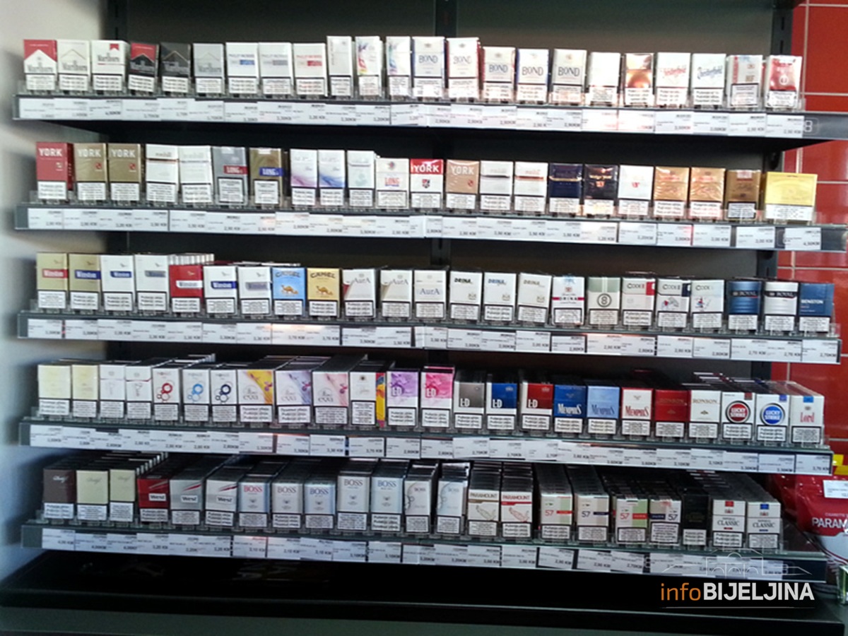 Cigarete od Nove godine skuplje: Akciza raste za 18 feninga po paklici