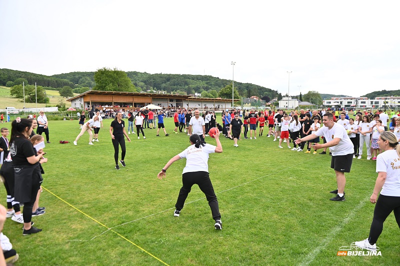 Održani osmi Sportski susreti u Austriji: Manifestacija koja budi emocije (FOTO)