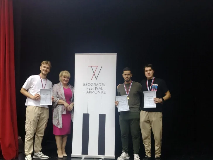 Mladi harmonikaši iz Srpske osvojili dva prva mjesta na festivalu u Beogradu