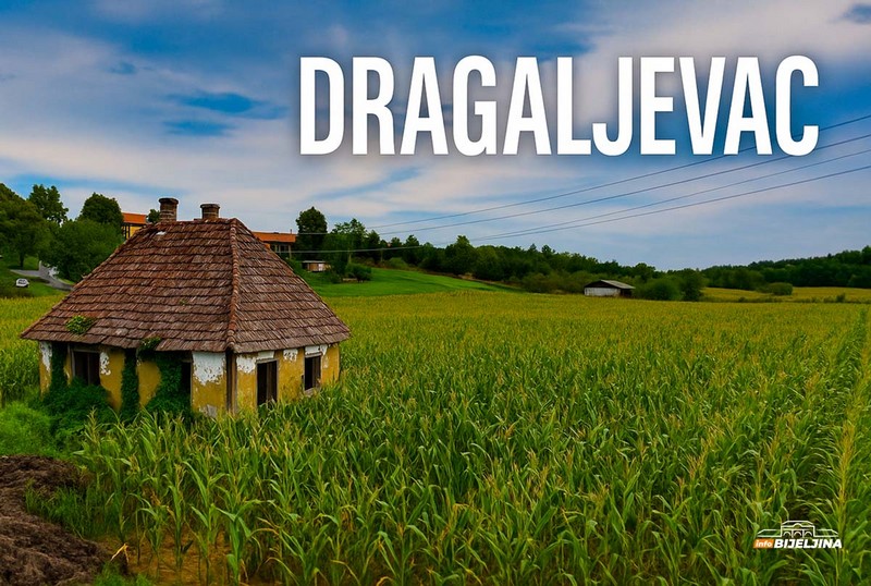 InfoBijeljina u Dragaljevcu: Brojne kuće zaključane, a nekad se po cijeli dan orila pjesma (FOTO, VIDEO)