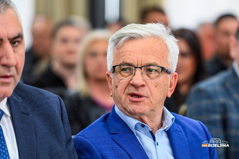 DEMOS na ivici nestanka, Čubrilović ostaje posljednji