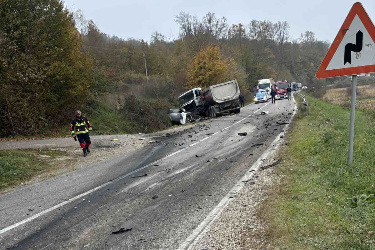 Policija se oglasila o teškoj nesreći kod Dervente: Poginula žena