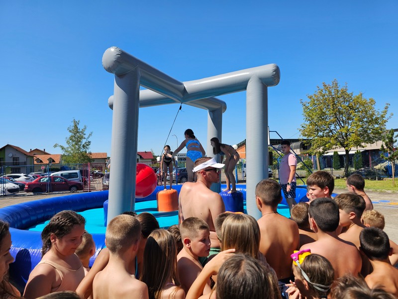 Ugljevički bazeni ugostili mališane: Održane nezaboravne 