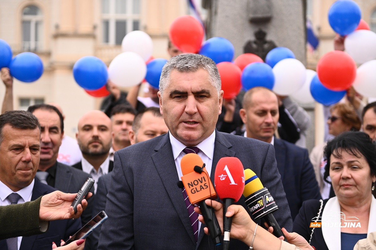 Bijeljinski DEMOS obilježio početak kampanje: „Branićemo interese Srpske bez dileme!“ (FOTO)