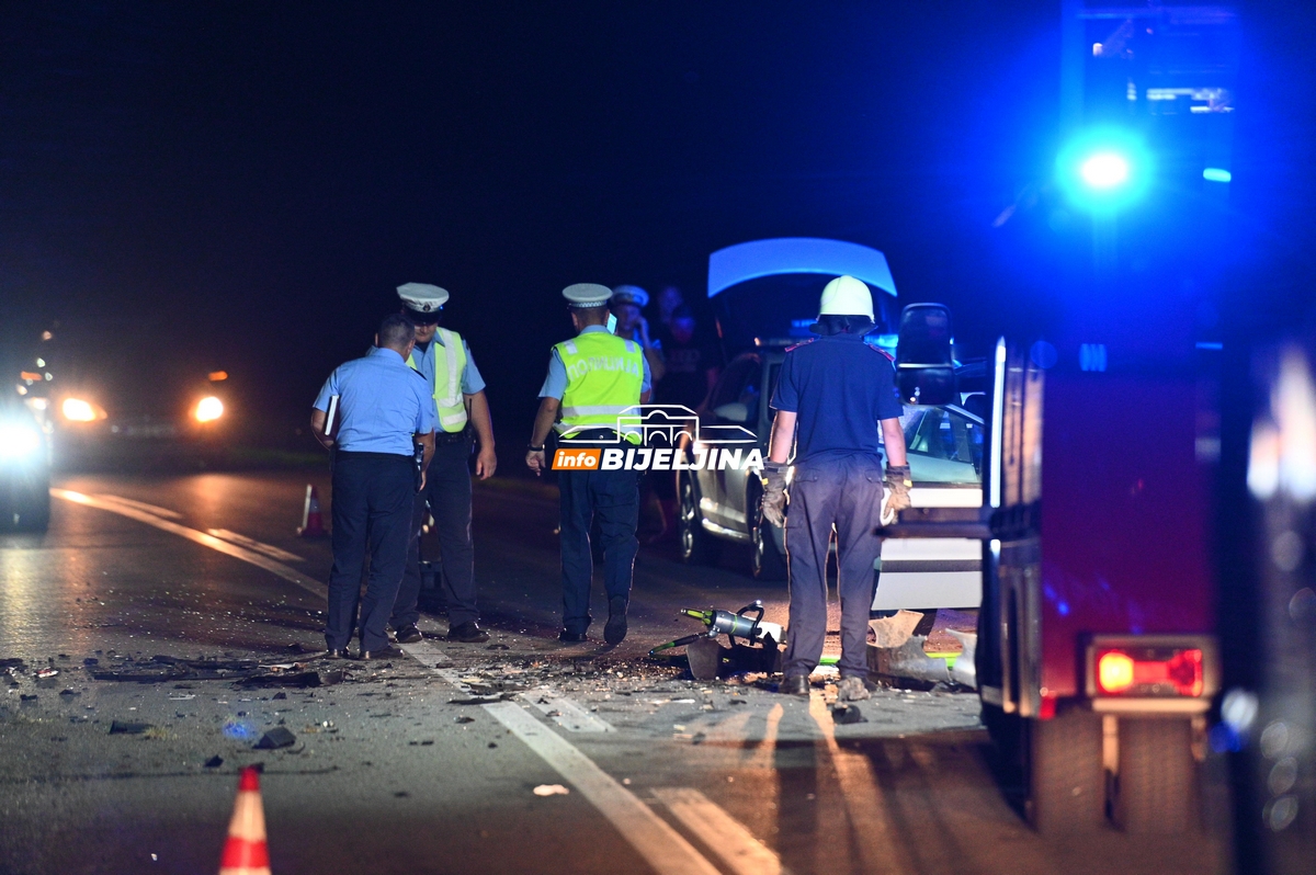 Teška nesreća u Bijeljini, POGINULE dvije osobe (FOTO)