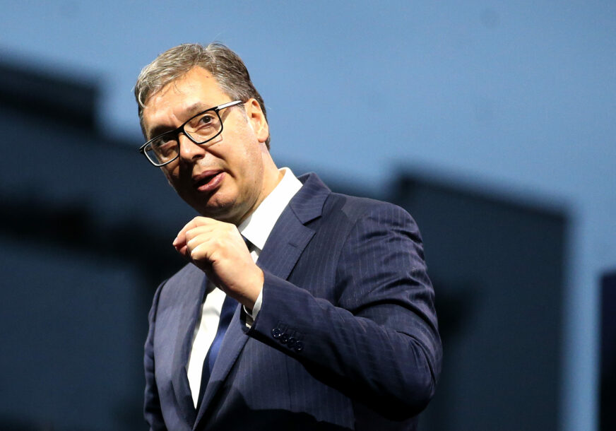Vučić odgovorio na Bećirovićeve prozivke 
