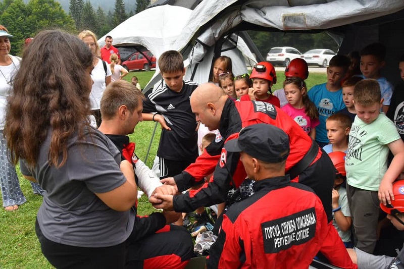 Gorska služba spasavanja – Stanica Bijeljina održala treninge za mališane na Tari (FOTO)