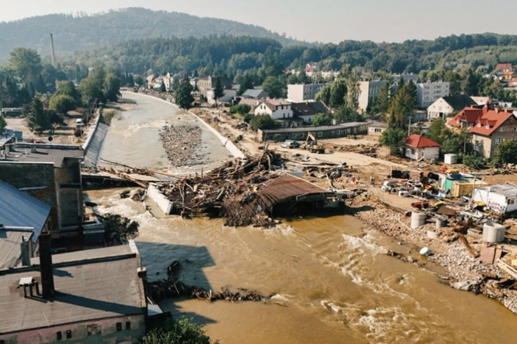 Poplave pustoše Evropu, štete se mjere u milijardama