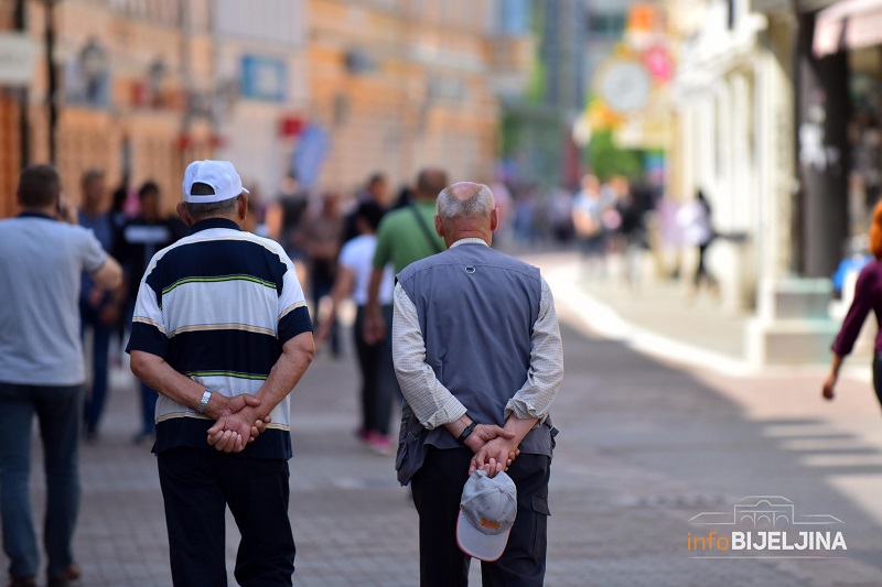 Stariji otporniji na stres, bolje se snašli u godini pandemije