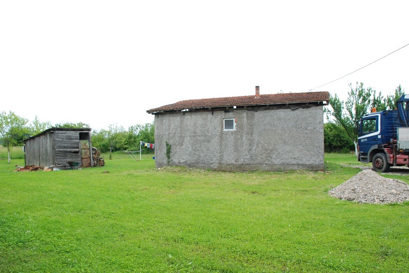 Grad Bijeljina obezbijedio materijal za krov na kući Kostića (FOTO)