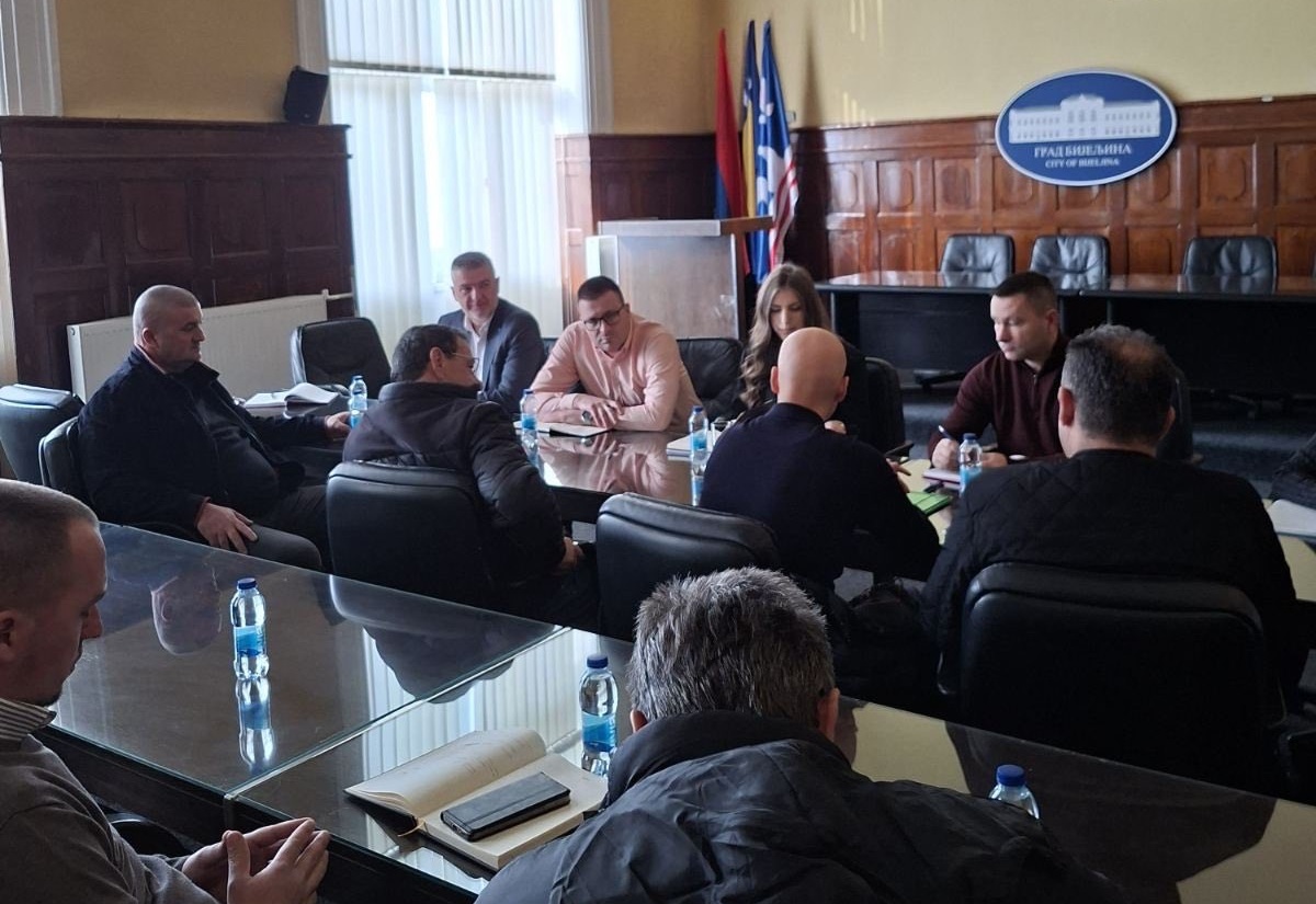 Skupština grada Bijeljina odgovorila Bakajliću: On nije ni učestvovao na sastanku