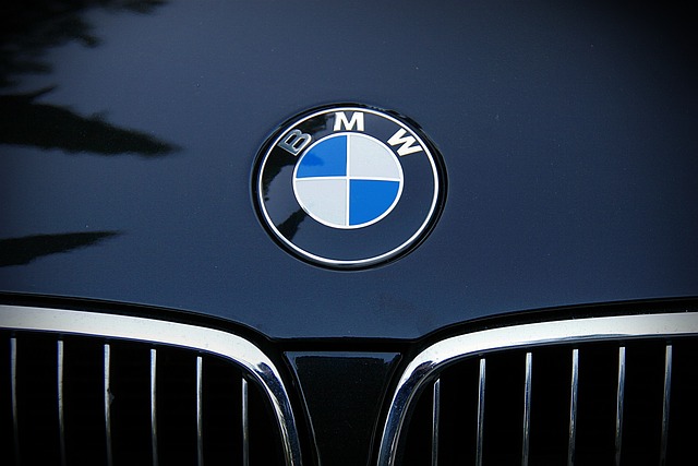 Kako je nastao logo BMW-a i šta on zaista predstavlja