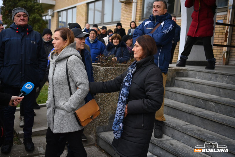 Miličević nakon izlaska iz zgrade policije otkrio šta su tražili (FOTO)