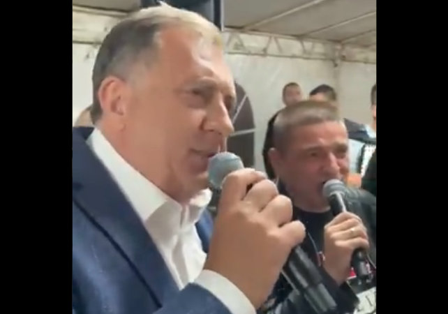 Zapjevao u duetu s Bajom Malim Knindžom: Dodik ponovo pokazao svoje glasovne mogućnosti