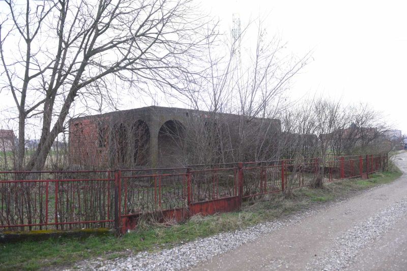 Mještani bijeljinskog naselja Zair poručuju: Na dva kilometra smo od centra grada, a kao da smo u srednjem vijeku (FOTO)