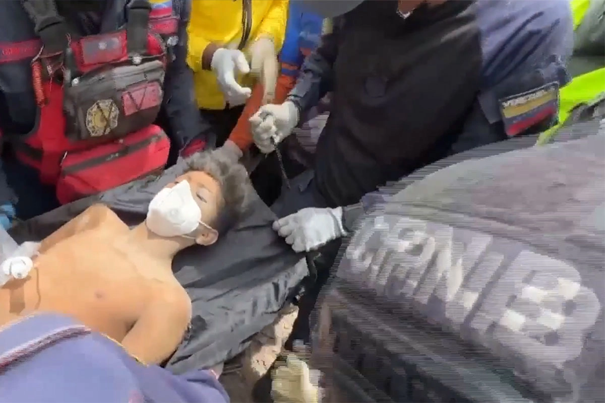 Čudo u Venecueli: Otac i sin spaseni četiri dana nakon zemljotresa (UZNEMIRUJUĆI VIDEO)