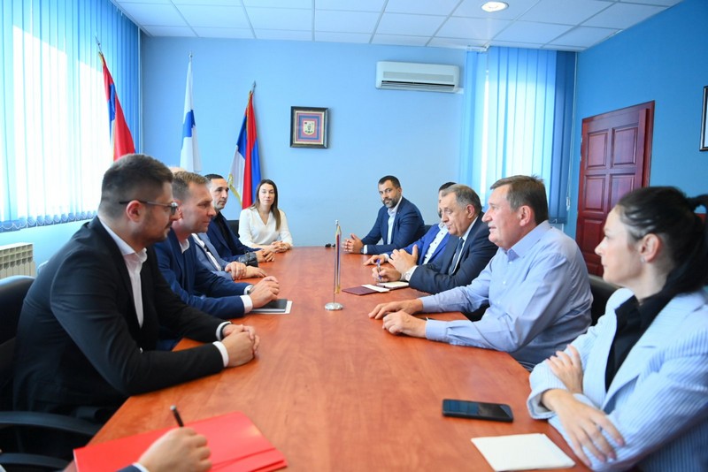 Dodik u Ugljeviku, počeo sastanak sa načelnikom Gajićem (FOTO)