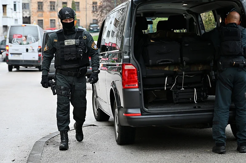 Repetirao pušku prema policajcima: Predložen pritvor za Tuzlaka