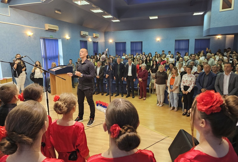 Dan učeničkih postignuća u Donjem Zabrđu: Đak generacije Vedrana Pavlović
