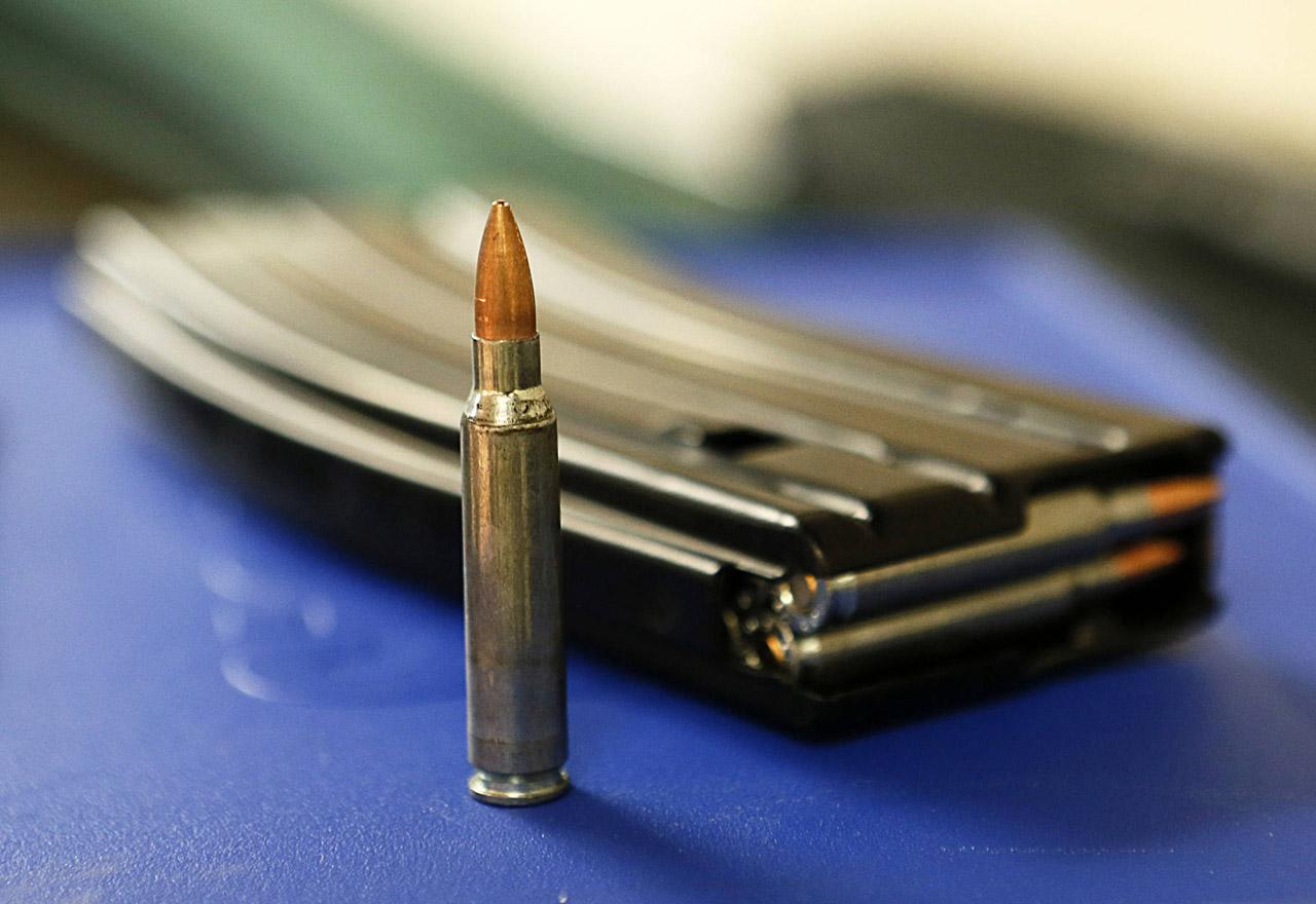 Prijetio da će u školu donijeti automat, u stanu pronađeni meci