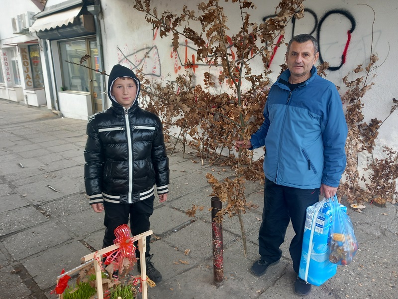 Panići iz Obarske u susret Božiću pripremili 300 badnjaka za prodaju (FOTO) 