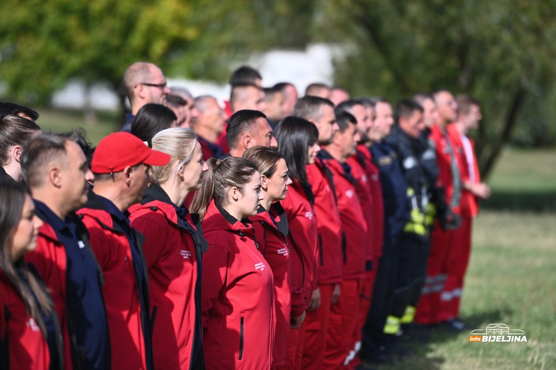 Bijeljina: Višenamjenske terenske jedinice Crvenog krsta RS pokazale obučenost u slučaju katastrofa (FOTO)