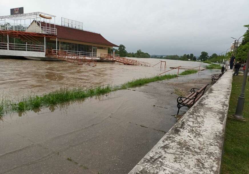 Da li je najgore prošlo: Sava polako raste, Una i dalje viša od redovne kote odbrane od poplava