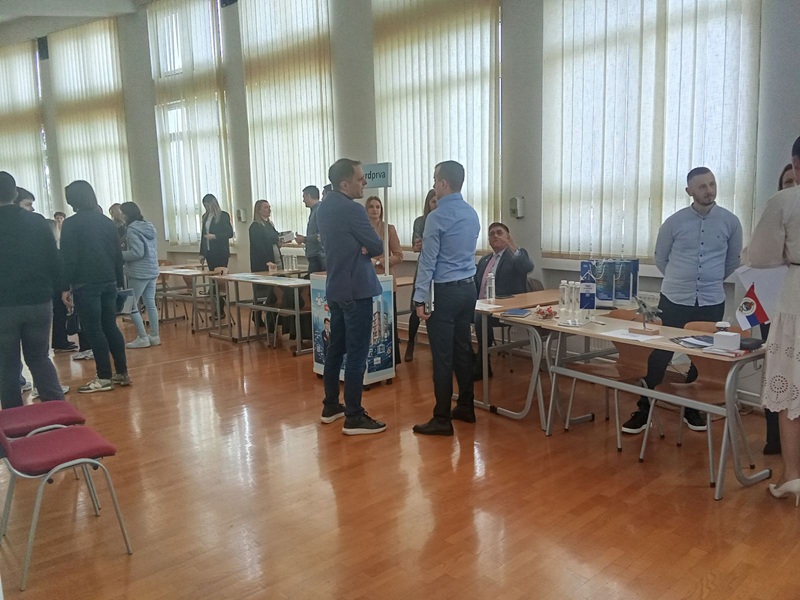 Bijeljina dobila prvi Sajam zapošljavanja: Studenti se povezali s poslodavcima uz podršku fakulteta i privrede