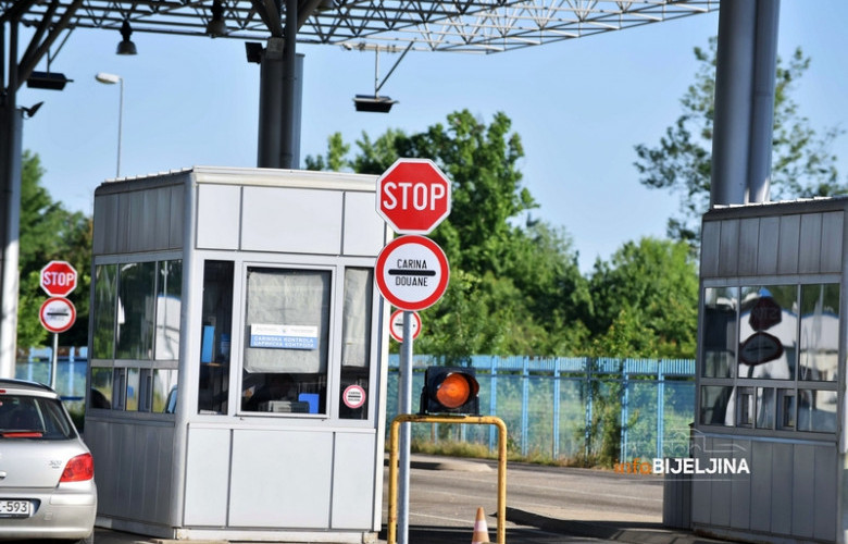Zbog najmanjeg duga mogu vas vratiti sa granice: Еvo kako da provjerite neplaćene kazne