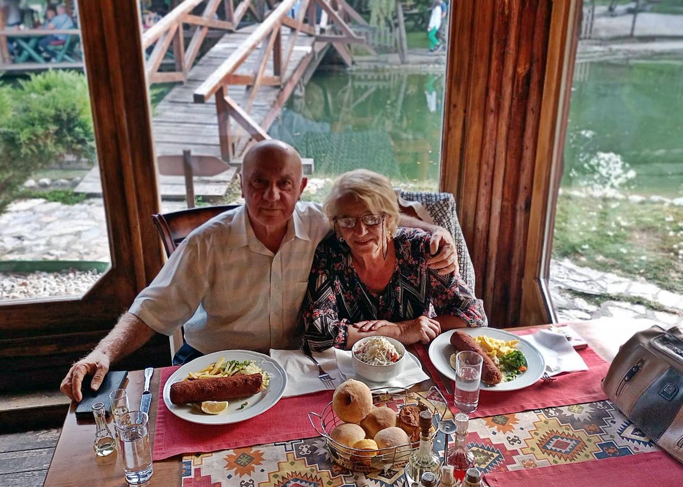 Bijeljina: Ružica i Rodoljub proslavili 50 godina braka – Najvažniji podrška i razumijevanje (FOTO)