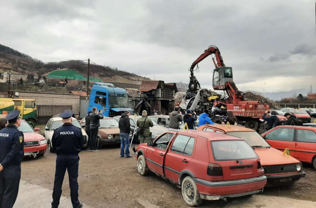 ODUZETI AUTOMOBILI Počelo uništavanje 29 vozila koja su pripadala 