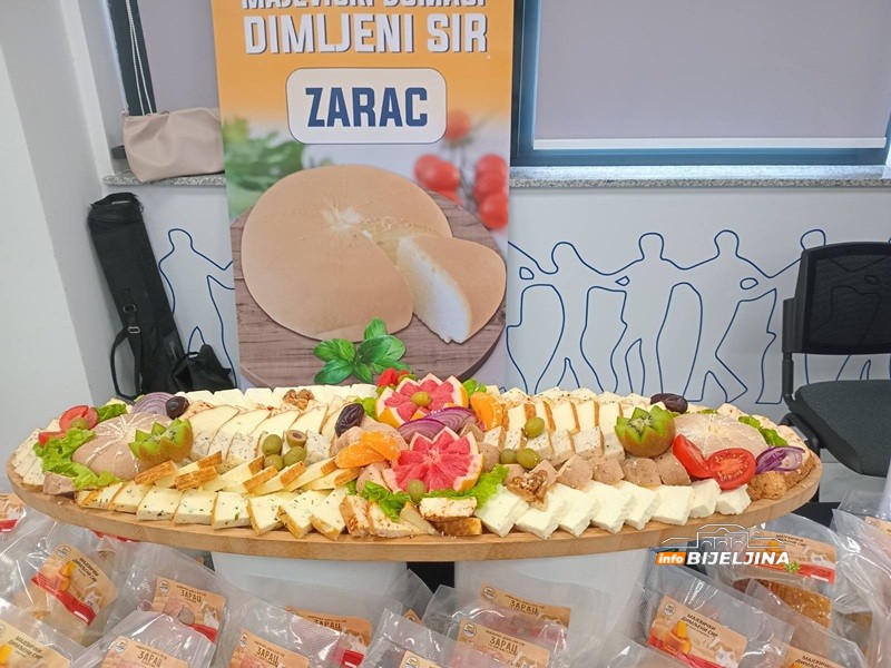 Zdenka iz Lopara mjesečno proizvede do 300 kg sira: Potražnja ogromna, kupuju restorani, trgovački lanci, dijaspora... (FOTO)