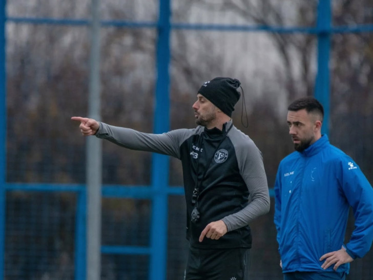 Virus diktira sastav Radnika