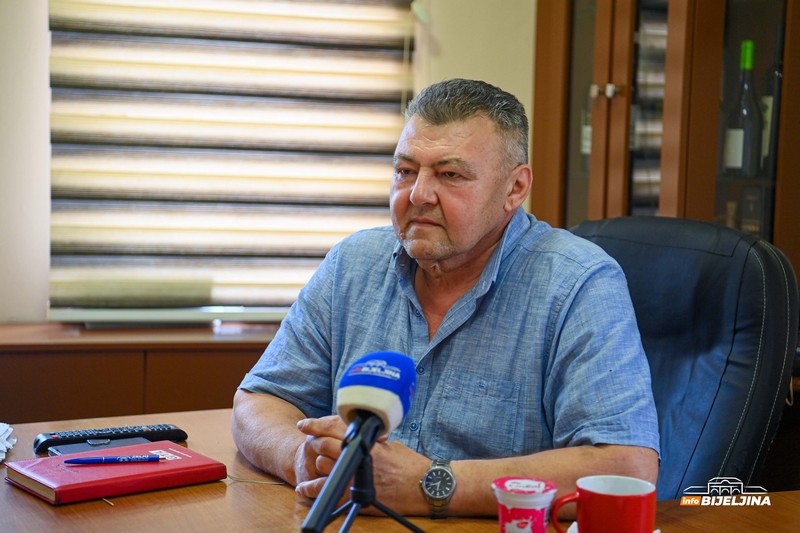 InfoBijeljina u Dragaljevcu: Brojne kuće zaključane, a nekad se po cijeli dan orila pjesma (FOTO, VIDEO)