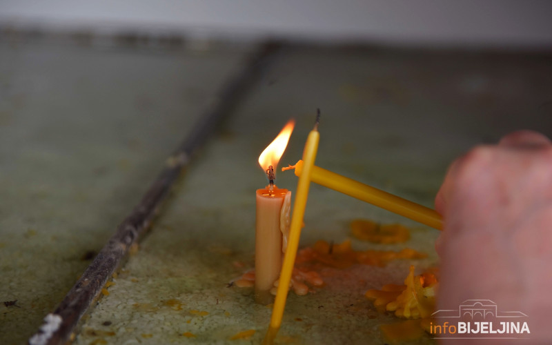 Danas su Mitrovske zadušnice - ove običaje valja ispoštovati