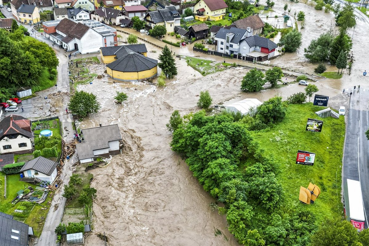 EU će obezbijediti Sloveniji 400 miliona evra pomoći