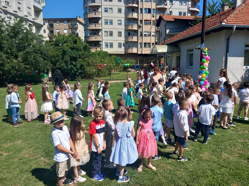 Bijeljina: Mališani vrtića „Čika Jova Zmaj“ obilježili „malu maturu“ (FOTO)