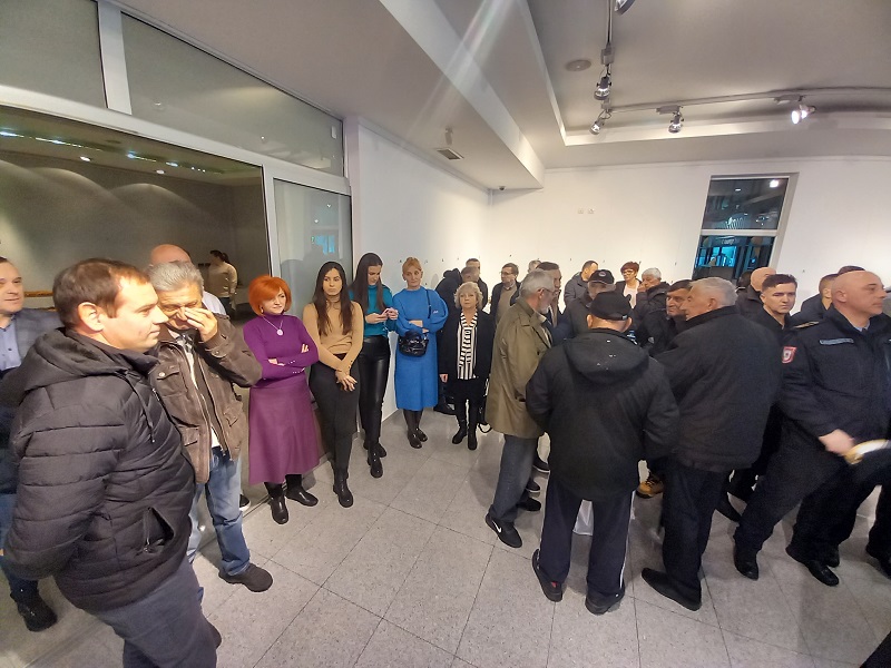 Bijeljina: Položeni vijenci povodom Dana Republike, Grad organizovao svečeni prijem (FOTO)